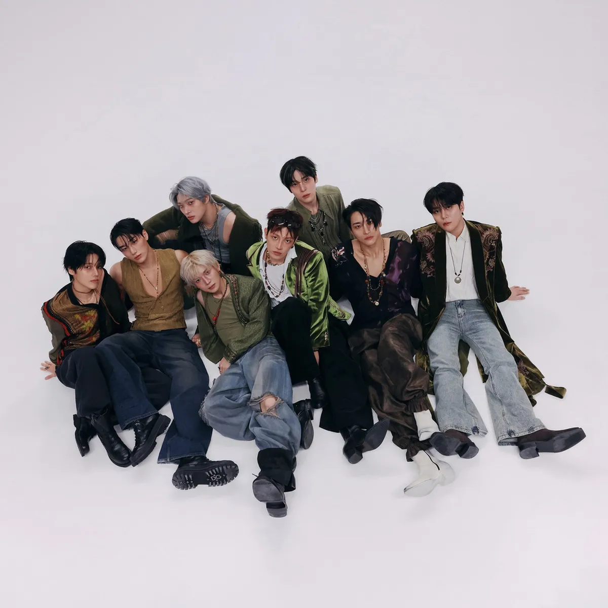 ATEEZ (에이티즈) official profile photograph