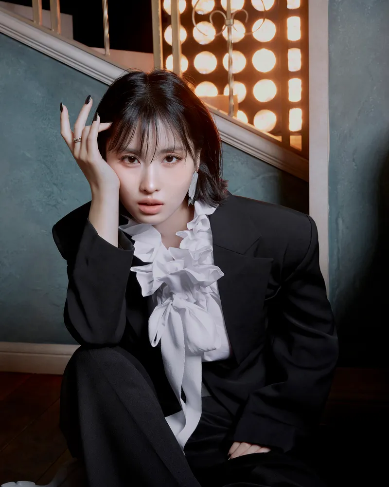 Momo (TWICE)